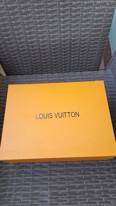 Коробка подарункова " Louis Vuitton"