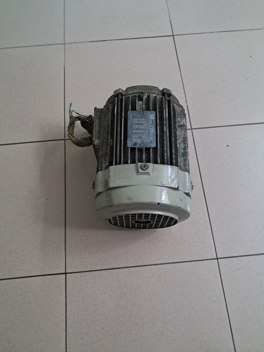 Двигун  Carrier Xarios