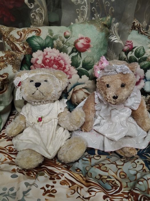 Stare lalki kolekcjonerskie