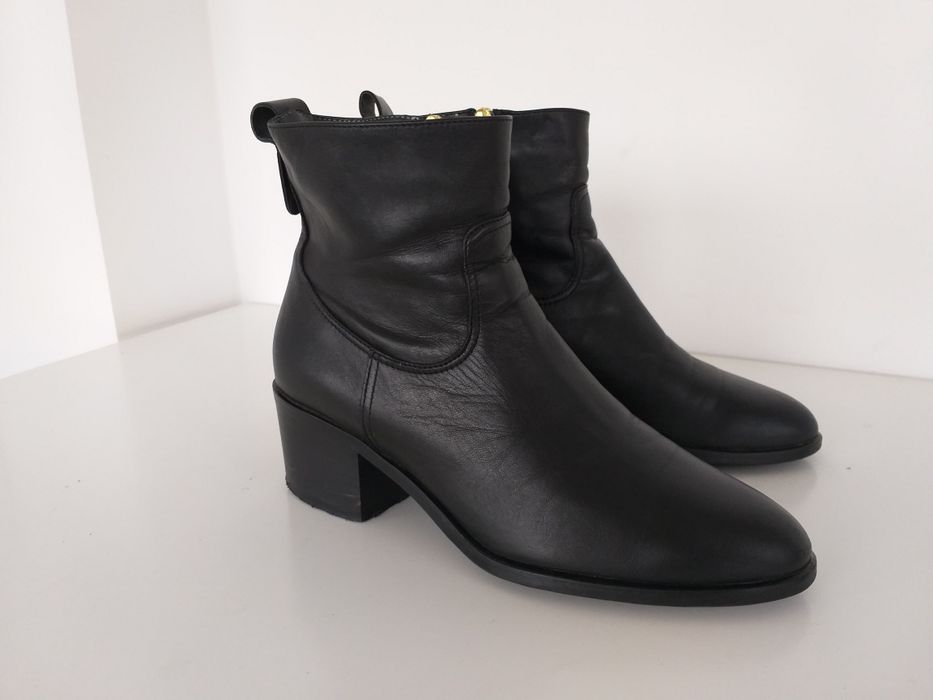 Buty botki skórzane Gino Rossi w rozmiarze 36