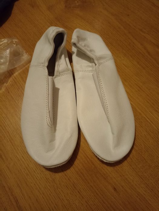 Baletki na balet buty białe 30 antypoślizgowe miekkie
