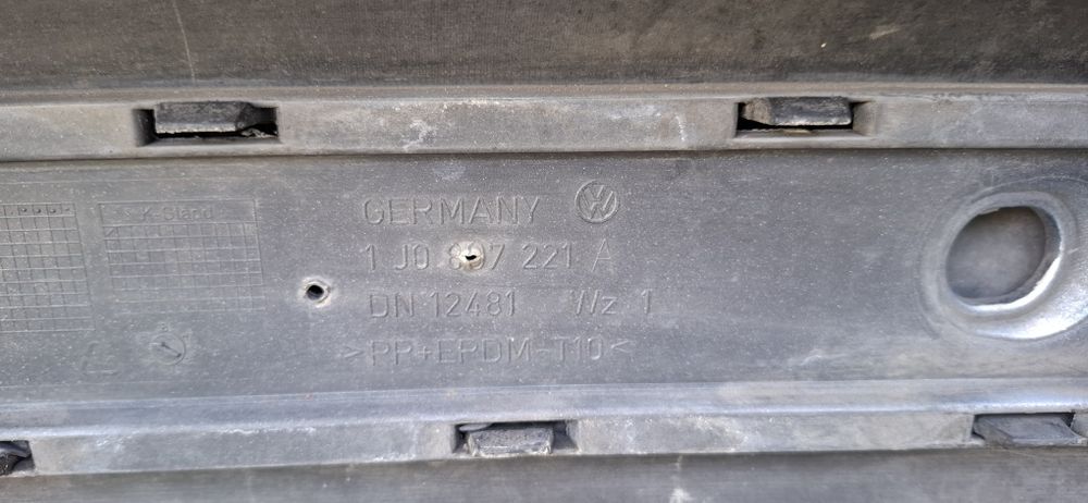 Zderzak Przód VW GOLF IV