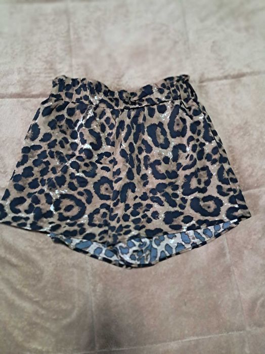 Varias peças roupa