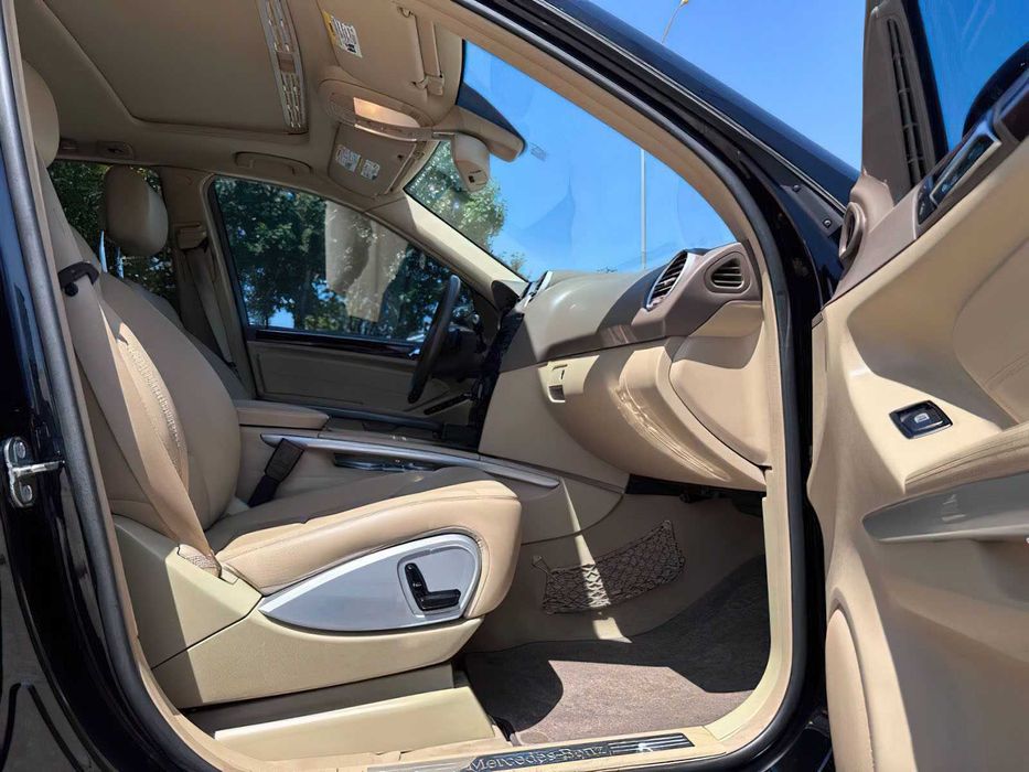 Mercedes-Benz M-Class ML 350      2011