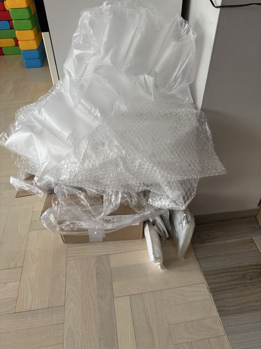 Oddam kartony i wypełniacze