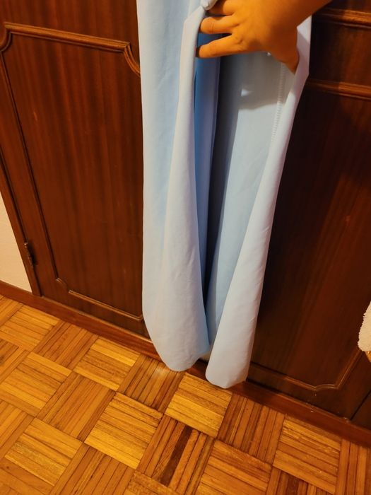 Vestido azul claro de cerimónia