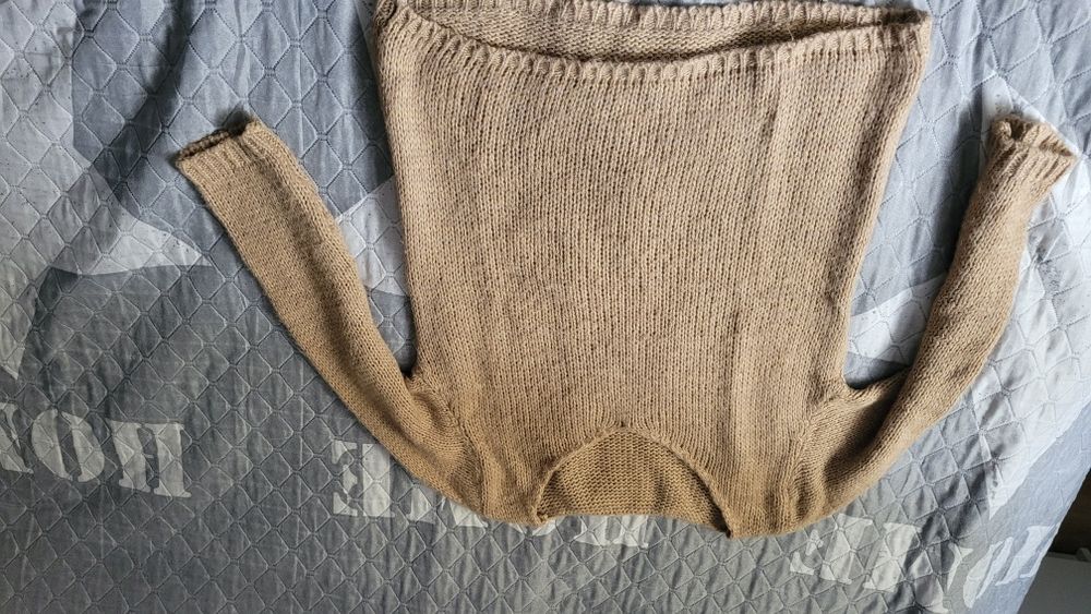 Sweter karmelowy oversize