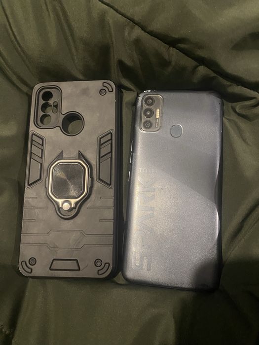 Tecno spark 7 повністю справний