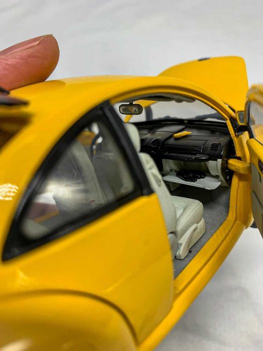 1/24 Vw New Beetle - Reflex Yellow - Franklin Mint Precision