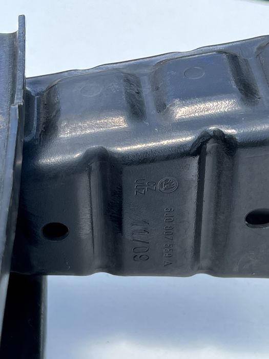 Усилитель бампера Skoda Fabia 2 Roomster підсилювач бампера