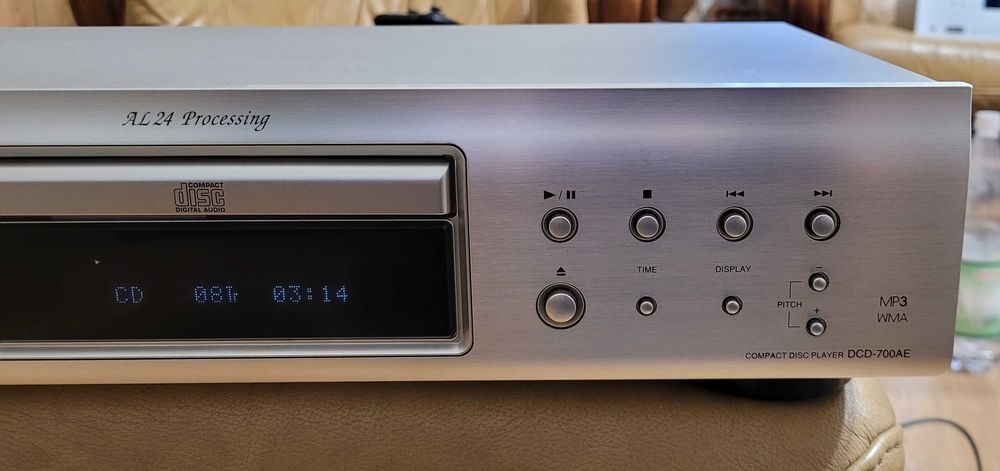 DENON DCD-700AE odtwarzacz CD z oryginalnym pilotem