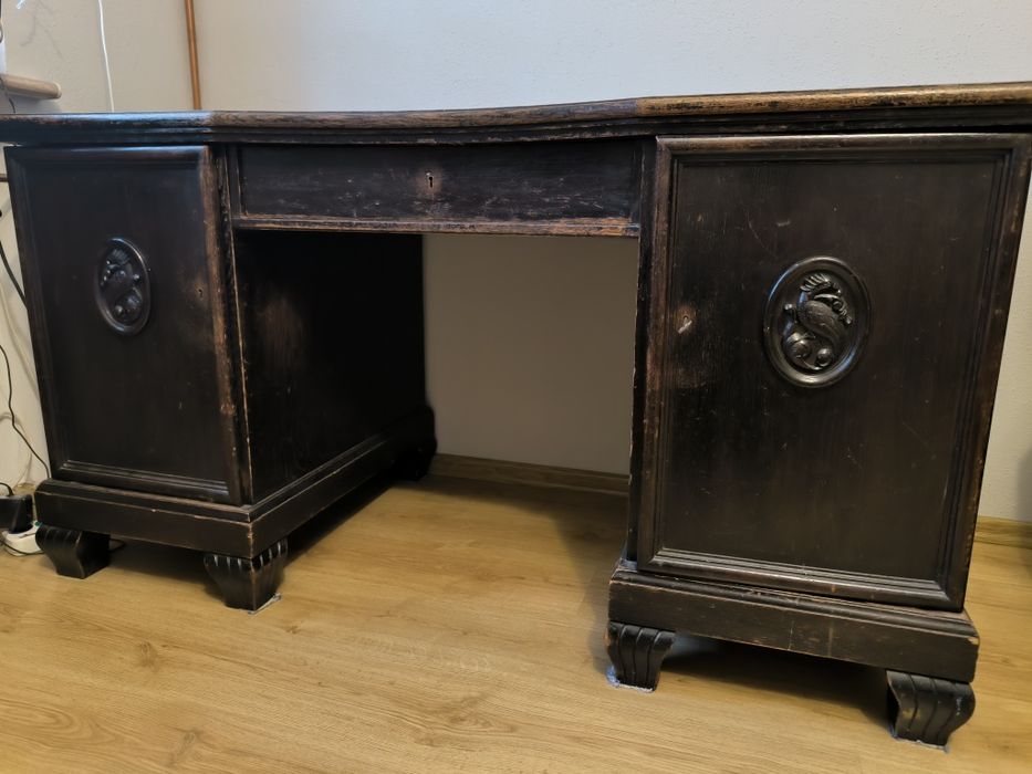 Biurko poniemieckie czarne zabytkowe drewniane