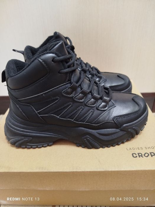 Кроссовки женские на флисе