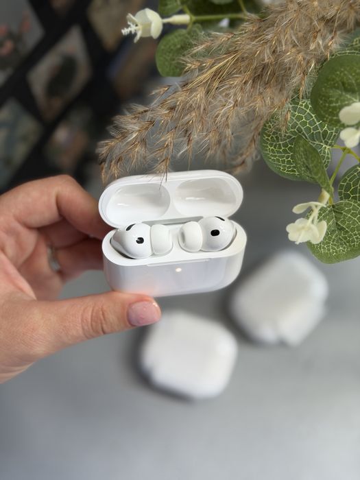 Apple AirPods Pro 3. Нові. Без коробки