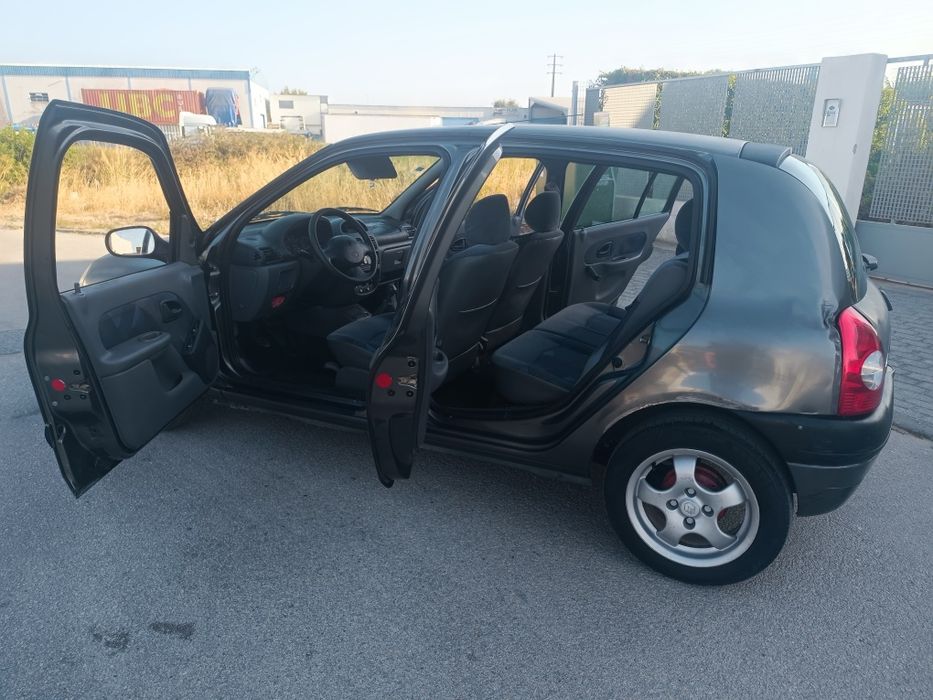 Renault Clio 1.2 RN gasolina 2001