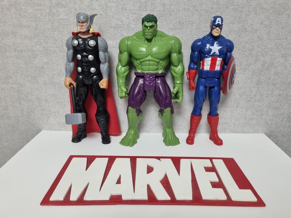 Оригінальні Фігурки Супергероїв Марвел / Marvel Hasbro /, нові, 30см.