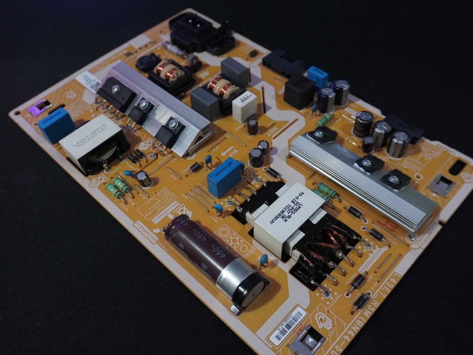 L43E7_RSM ( B N 4 4 - 0 0 9 4 7 J ) Fonte de Alimentação