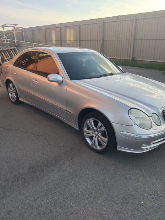 Mersedes-benz E320