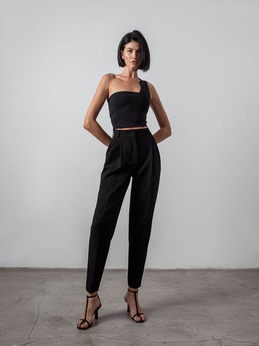 Жіночі класичні брюки