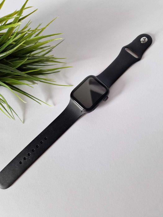 Nowy smartwatch czarny