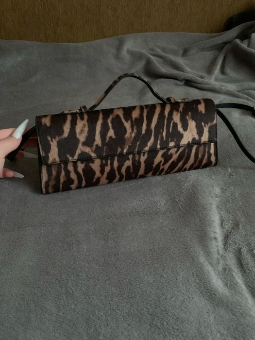 Леопардовий жіночий клатч H&M