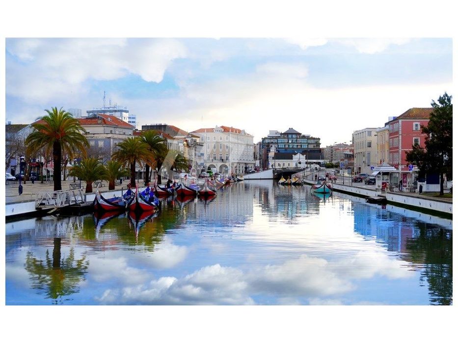 Apartamento T2 c/ Varanda - Centro de Aveiro