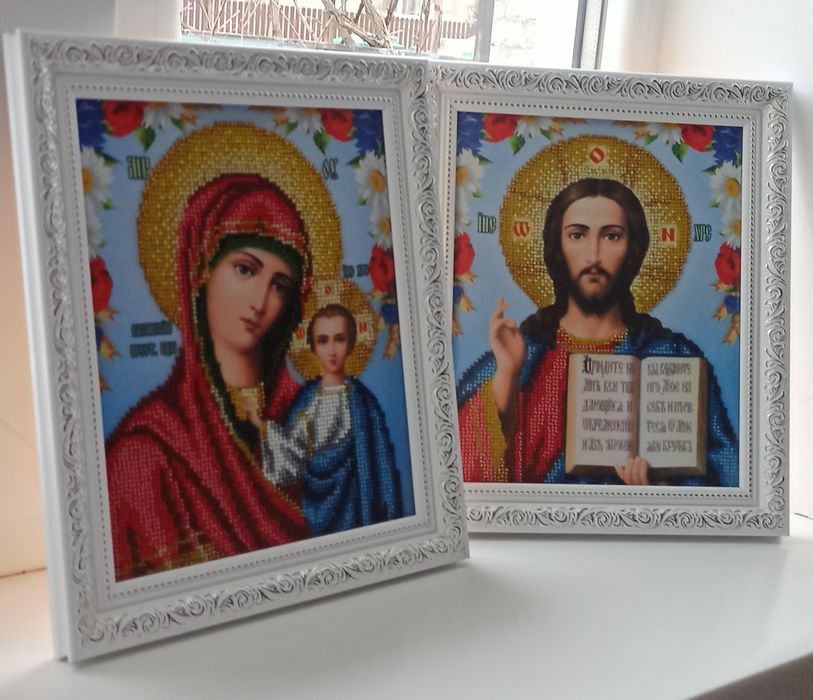 Ікони вишиті бісером