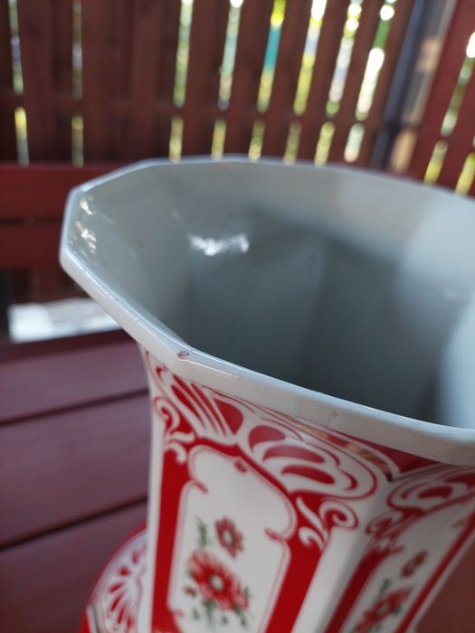 Porcelanowy wazon chodzież vintage ręcznie malowany