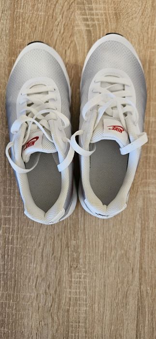 Adidasy Nike Air Max Invigor 36.5