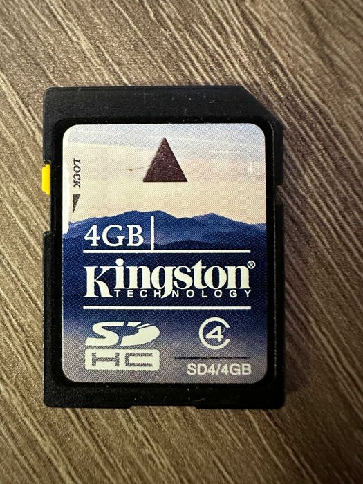 Canon EOS 500D z obiektywem Canon 18-135