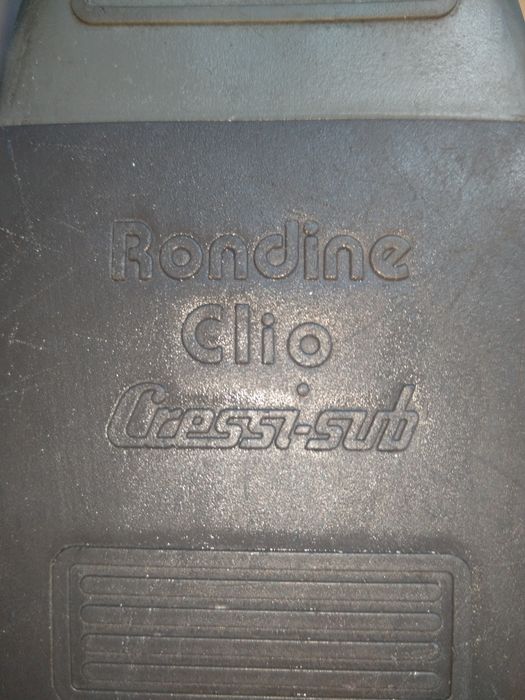 Barbatanas Rondine cressi sub clio novo