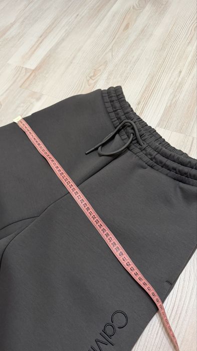 штани сірі Calvin Klein s