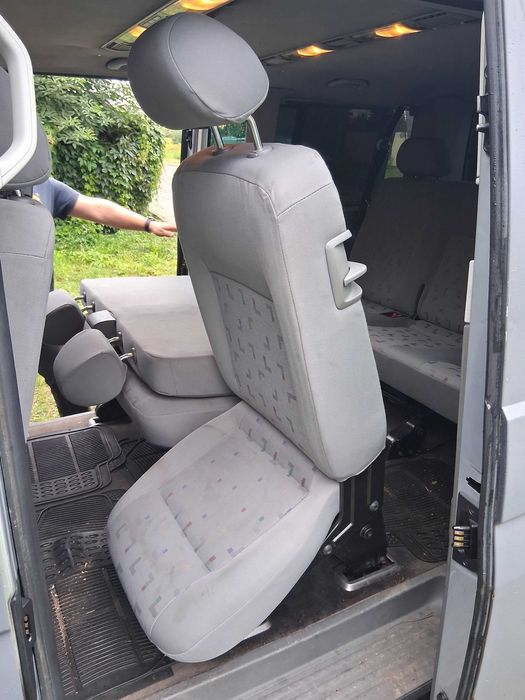 vw t5 wnerze do czrawelle na dwoje drzwi suwane tapicerki itp