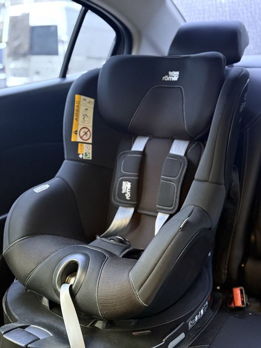 Автокрісло Britax Romer Dualfix Pro M