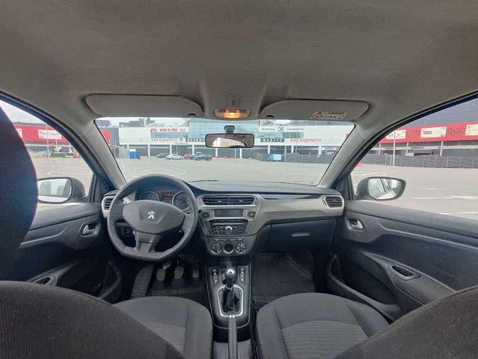 Оренда авто в таксі