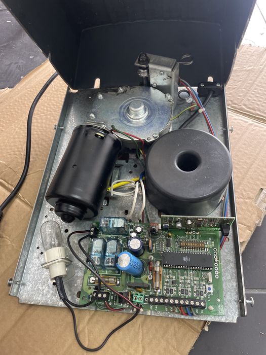 Motor de portao de garagem