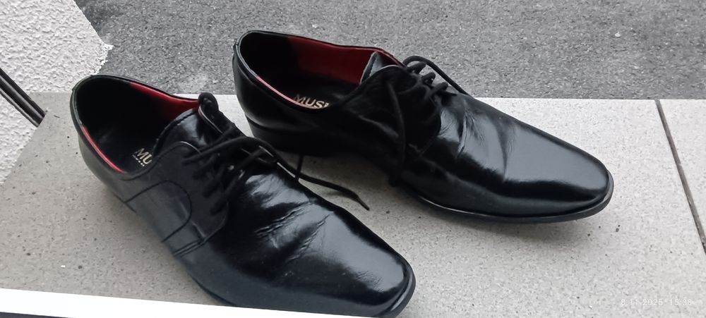 Buty męskie czarne połysk rozmiar 41 półbuty