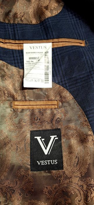 Garnitur slim firmy Vestus