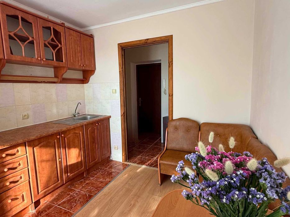 продаж 1км квартири великої площі