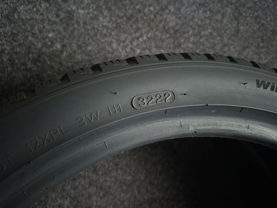 225/40R18 Hankook Winter I*cept Evo 3 92V