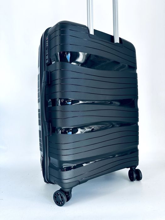 Nowa średnia L walizka mocna PP czarna