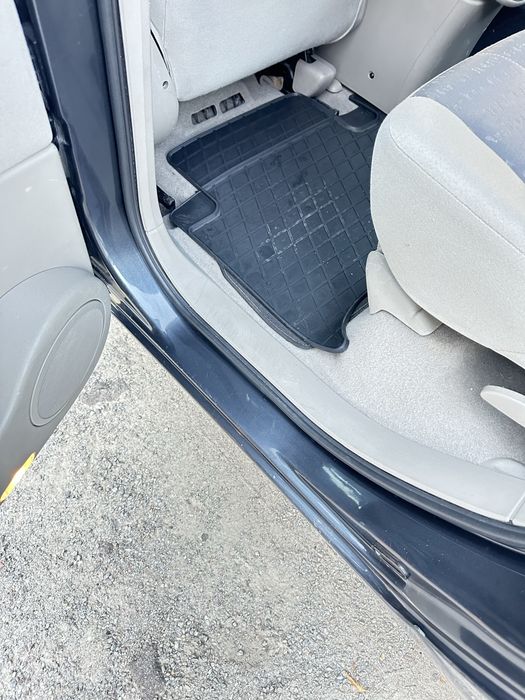 Гарне сімейне авто Renault grand Scenic 7 місць.