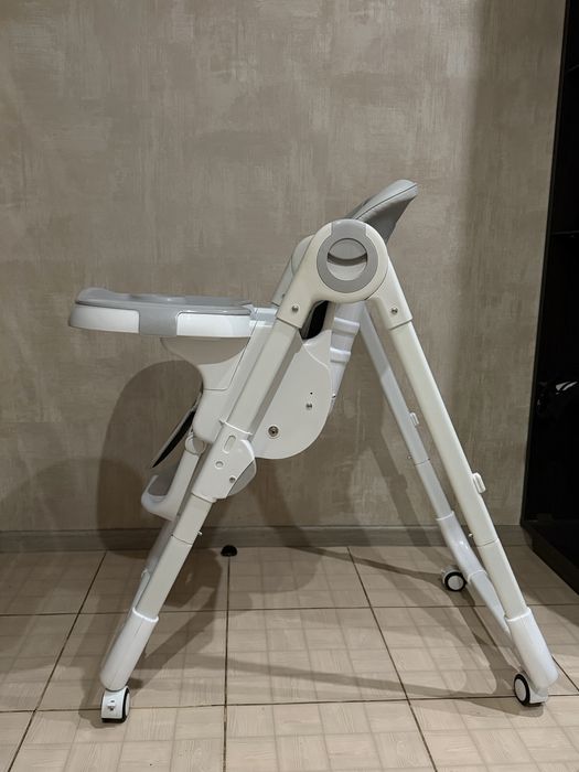 Стільчик для годування Carrello