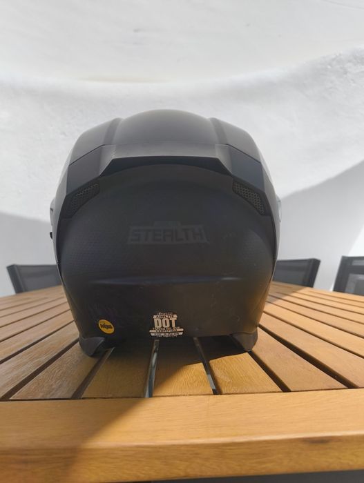 Capacete Icon Airflite Stealth MIPS