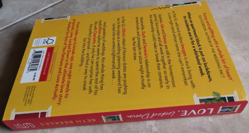 Portes Grátis - Love, Locked Down