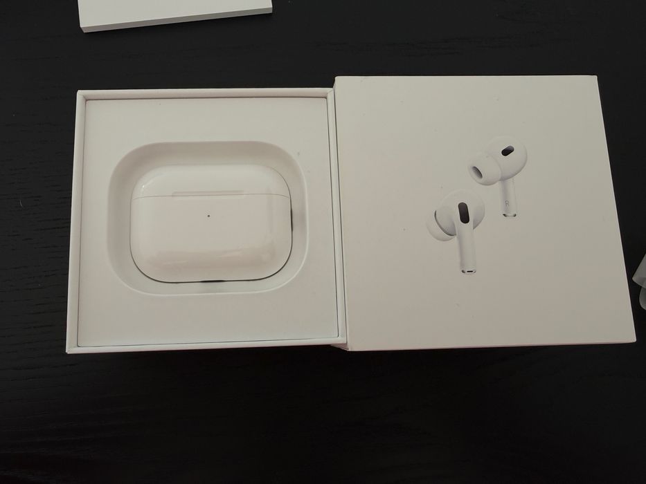 AirPods Pro (2ª geração) – Usados, em ótimo estado, com caixa