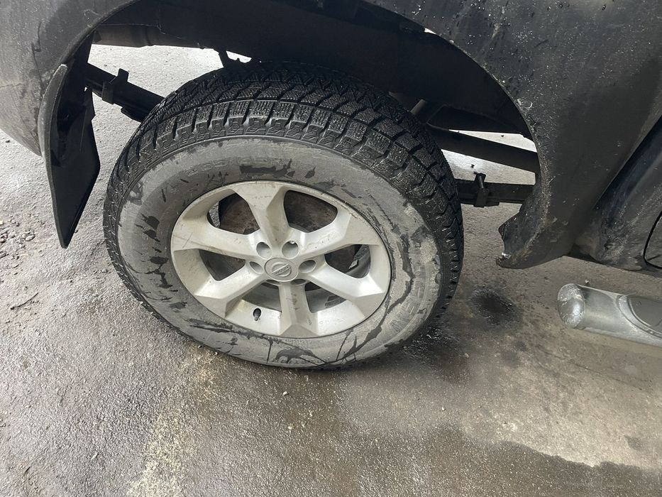 Nissan Navara D 40