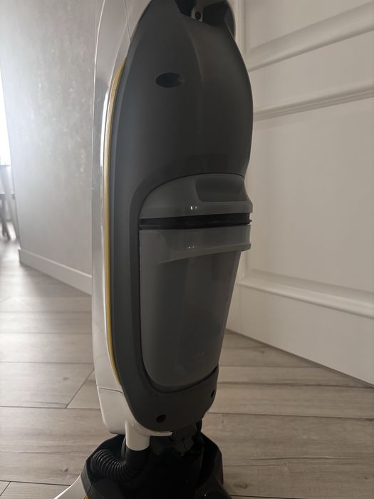 Миючий ручний пилосос Karcher