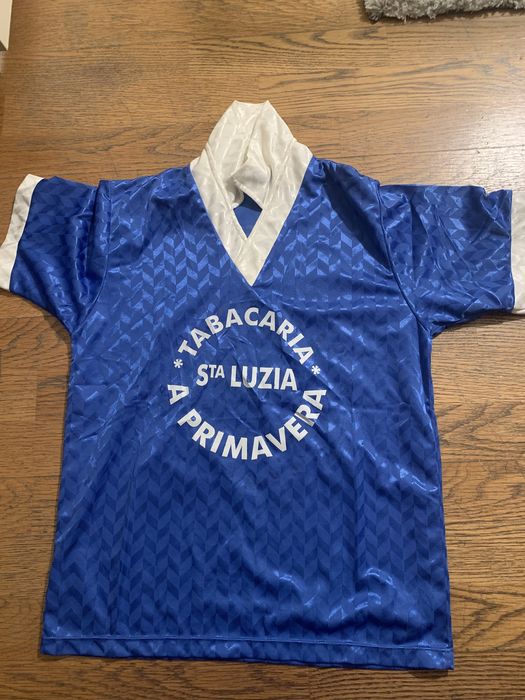 Equipamento de futebol adulto