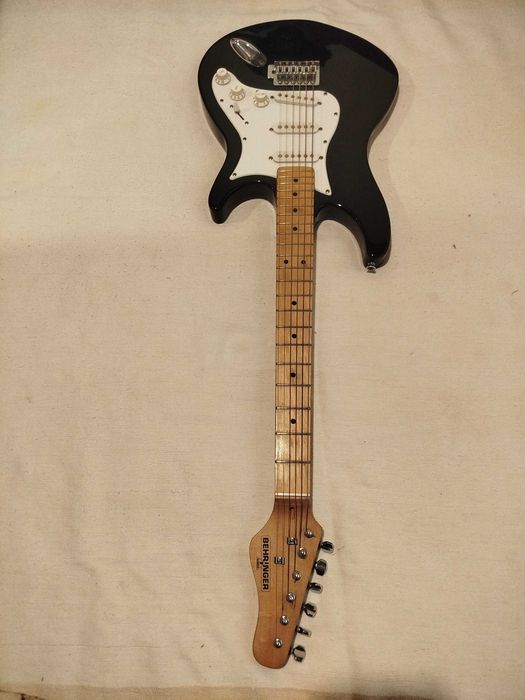 Guitarra elétrica Behringer